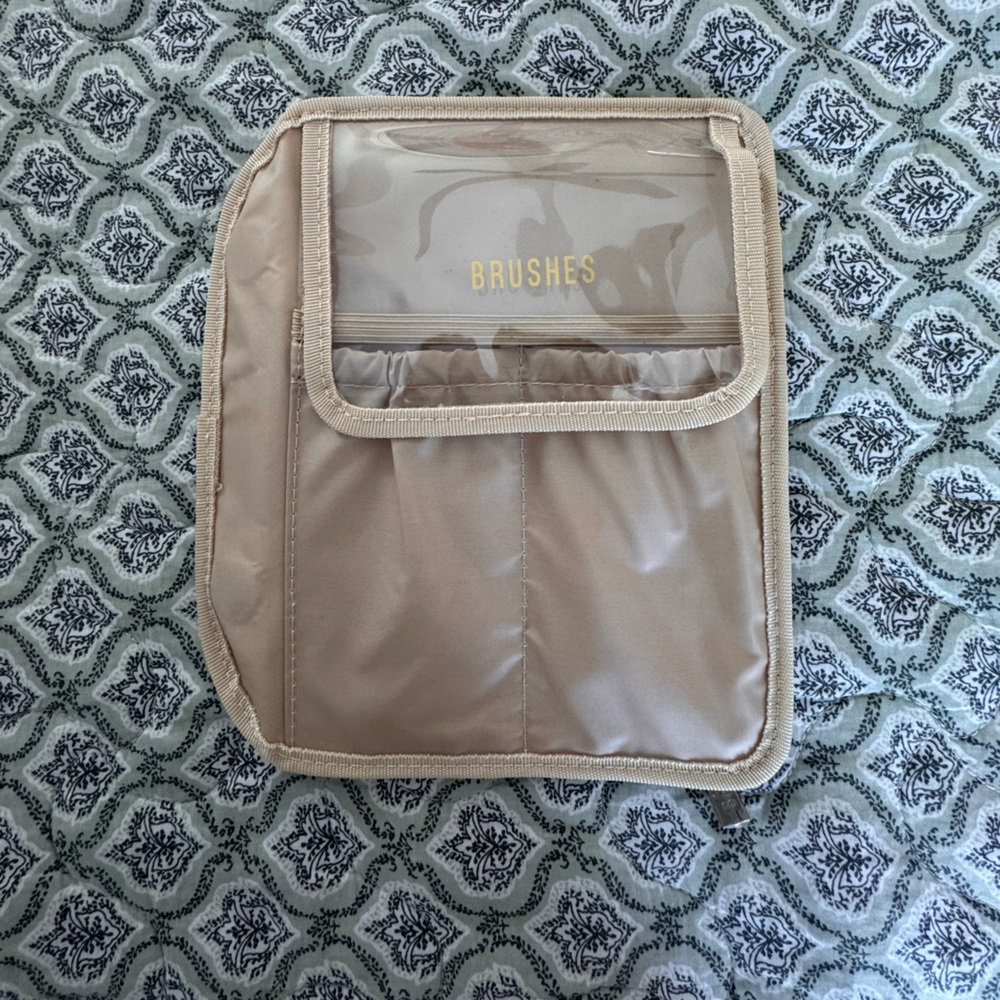 LIKE NEW Beis Cosmetic Case - Picture 3 of 6